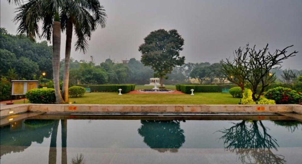 Taj Nadesar Palace Varanasi Exterior foto